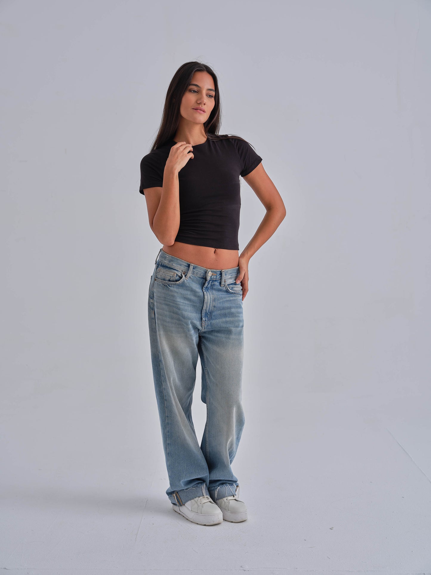 SculptHER Round Black Top