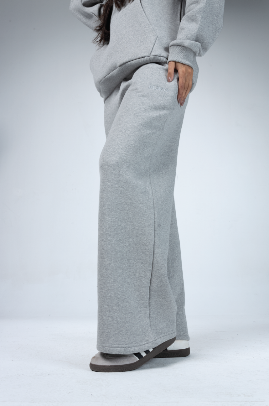 LIGHT GREY SWEATS