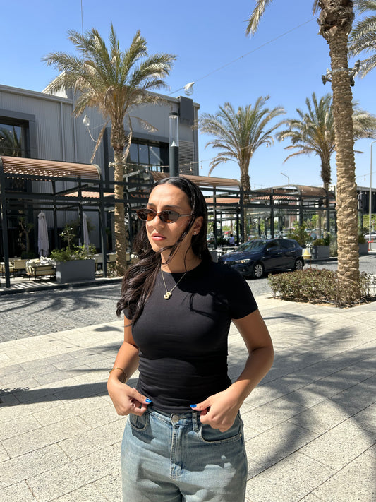 ROUND SCULPT FIT TEE – BLACK