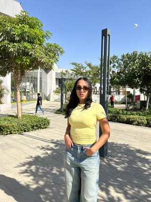 ROUND SCULPT FIT TEE – LEMON CREAM
