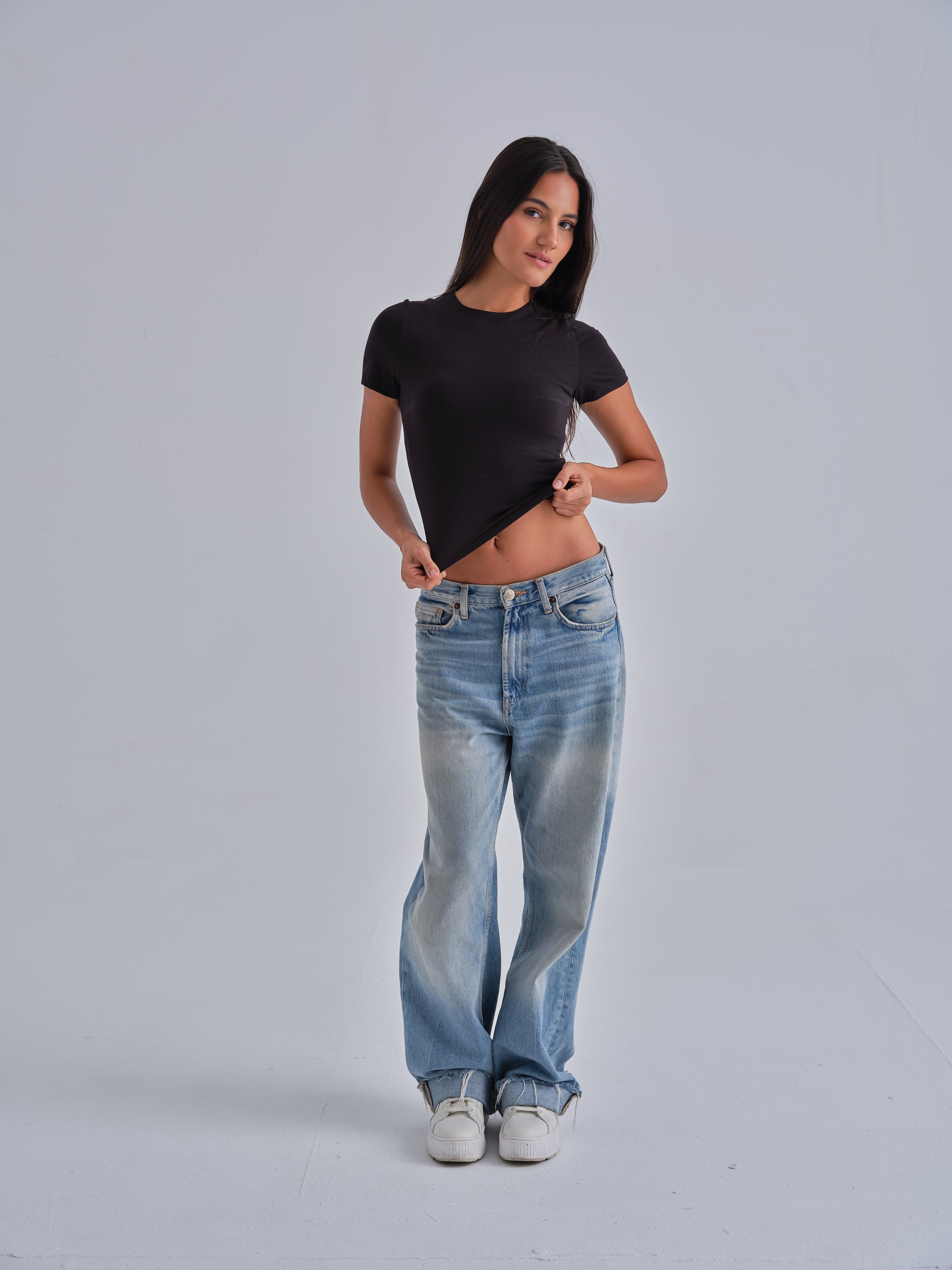 SculptHER Round Black Top