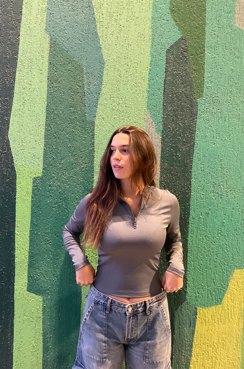 GREY ZIP-UP TOP