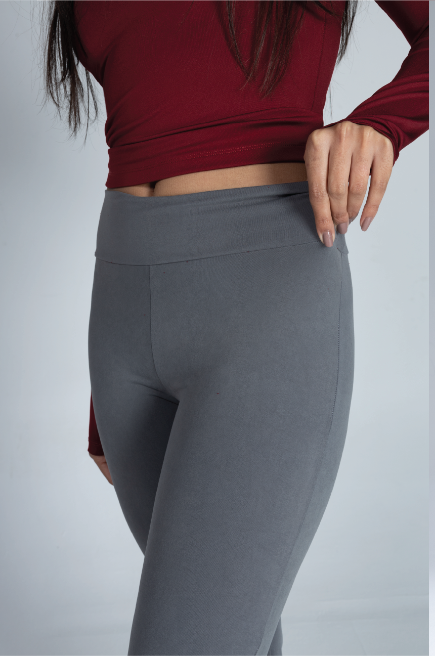 GREY YOGA PANTS